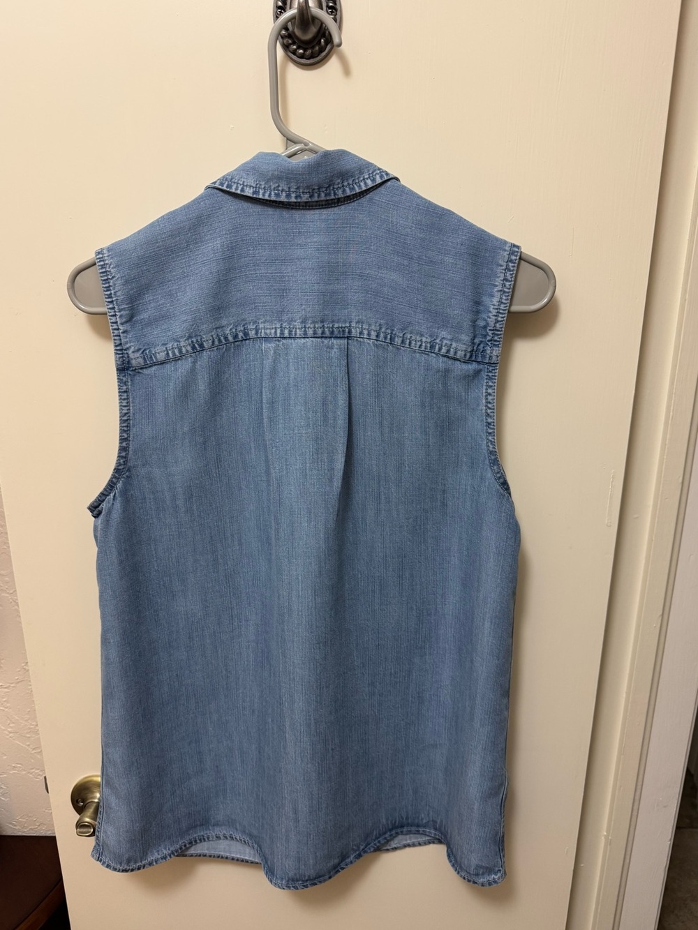 Eddie Bauer Sleeveless Button-Front Denim Shirt - Blue Medium - Picture 8 of 16